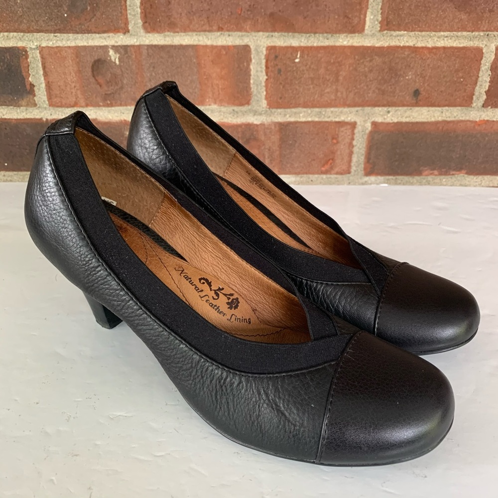 Sofft black leather round toe heeled oxford pump shoes size 8 narrow
